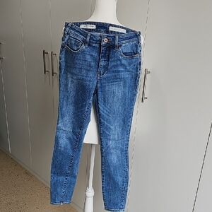 Classic High-Rise Blue Jeans for Women - Slim Fit